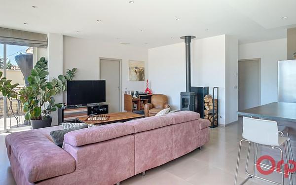 Maison à vendre    8 pièces •  Le Pontet