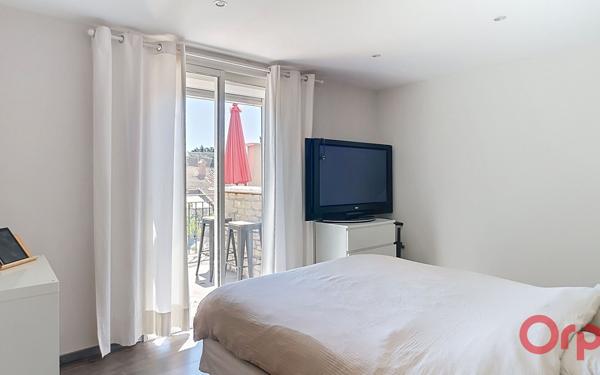 Maison à vendre    8 pièces •  Le Pontet