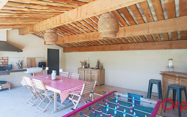 Maison à vendre    8 pièces •  Le Pontet