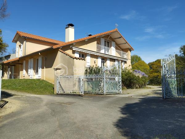 Chateau de 720 m²