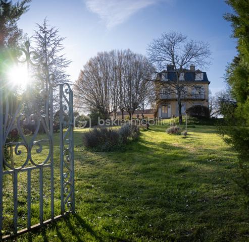 Chateau de 720 m²