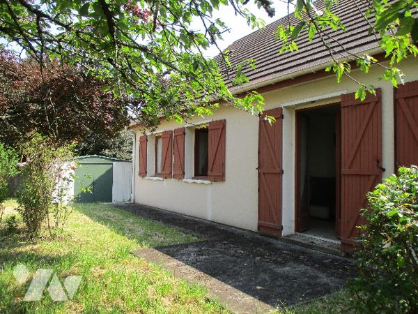 Pavillon de plain-pied, 88m² hab., terrain 637m², proche commerces, gare et écoles