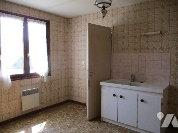 Pavillon de plain-pied, 88m² hab., terrain 637m², proche commerces, gare et écoles