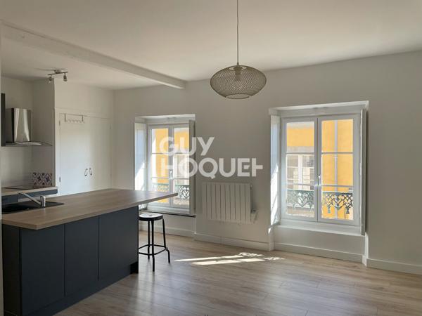 CARCASSONNE : (Proche place Carnot) - Studio renové