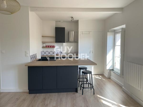 CARCASSONNE : (Proche place Carnot) - Studio renové