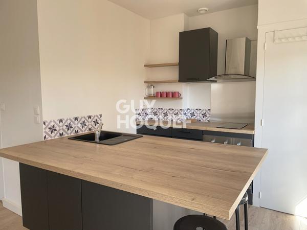 CARCASSONNE : (Proche place Carnot) - Studio renové