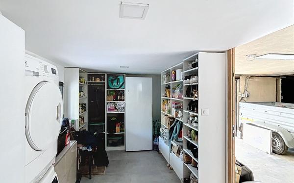 Maison à vendre    6 pièces •  Bandol