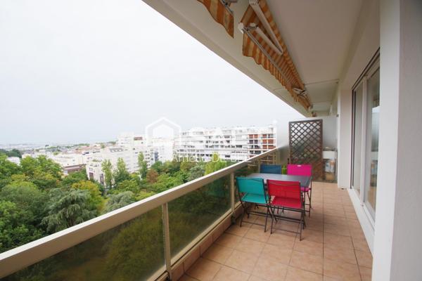 Appartement t 3, quartier La Genette, proche ville avec place de stationnement.