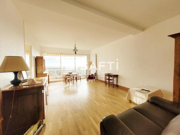 Appartement t 3, quartier La Genette, proche ville avec place de stationnement.