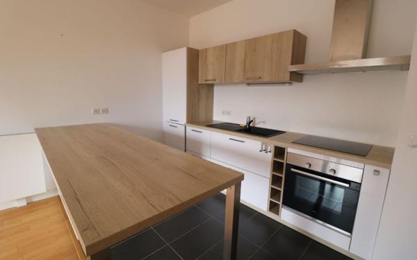 Appartement à louer    2 pièces • 51 m2 Bordeaux