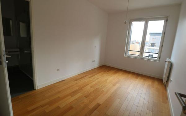 Appartement à louer    2 pièces • 51 m2 Bordeaux