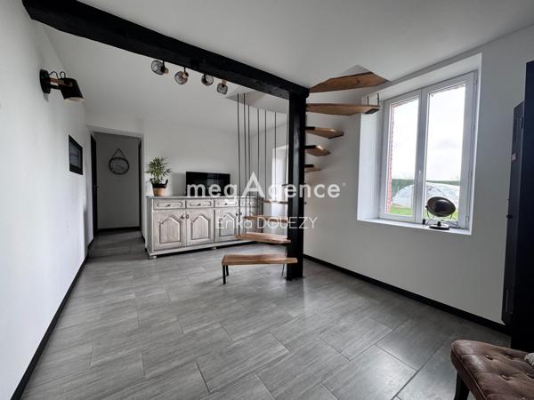 Maison à SAINT-PIERRE-DES-ECHAUBROGNES, 79700 - 7 pièces 167m²