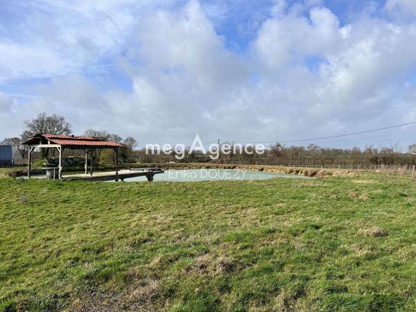 Maison à SAINT-PIERRE-DES-ECHAUBROGNES, 79700 - 7 pièces 167m²