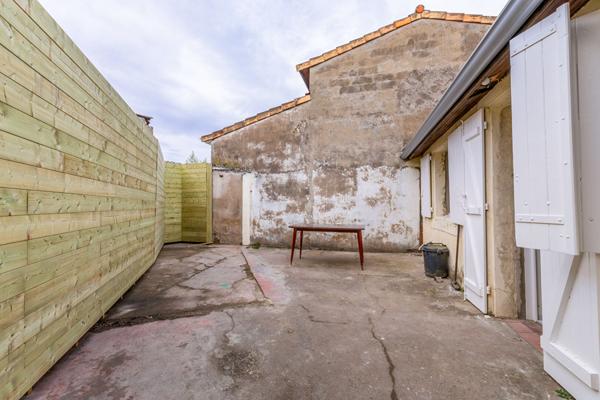 BARRIERE DE BEGLES MAISON 3 PIECES