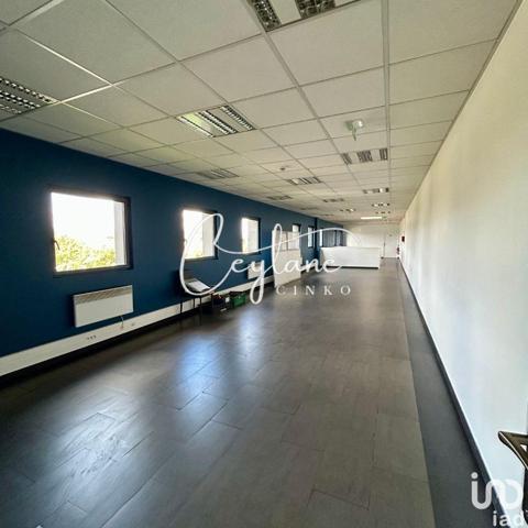 Location bureaux 210 m² Mennecy