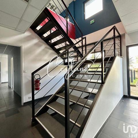 Location bureaux 210 m² Mennecy