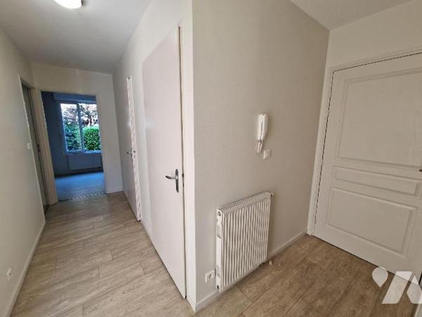 Appartement à vendre à Quimper, au Centre Ville , quartier Saint -Marc. Dans une petite copropr...