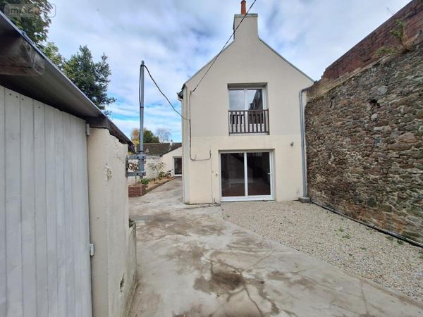 Maison à louer à Saint-Malo en Ille-et-Vilaine (35400), ref : 35084-L321   
Paramé