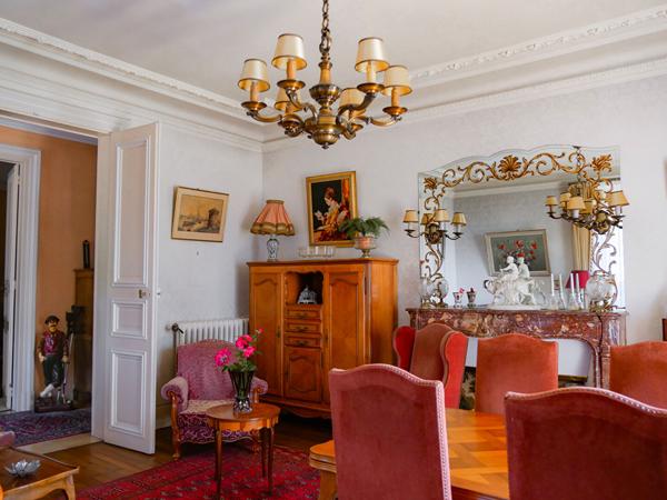 Château de caractère à Angers, 7 chambres, chapelle privée, pavillon indépendant, garages et parc de 3 260 m².
