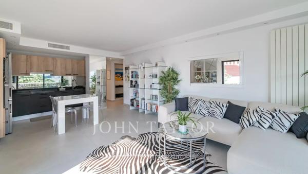 Superbe appartement d'angle à l'avant-dernier étage
