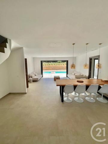 Maison à vendre  4 pièces - 98,92 m 2   ST CYR SUR MER  - 83