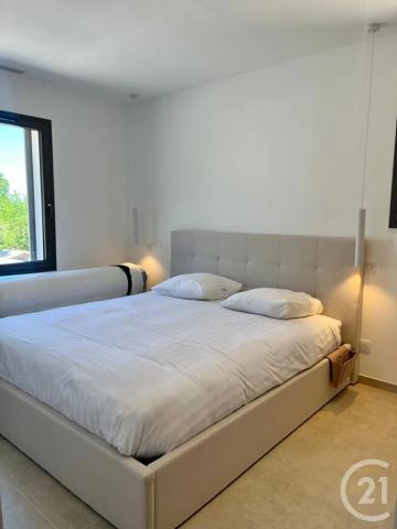 Maison à vendre  4 pièces - 98,92 m 2   ST CYR SUR MER  - 83
