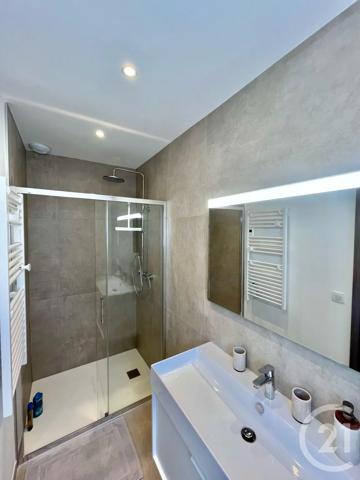 Maison à vendre  4 pièces - 98,92 m 2   ST CYR SUR MER  - 83