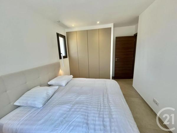 Maison à vendre  4 pièces - 98,92 m 2   ST CYR SUR MER  - 83