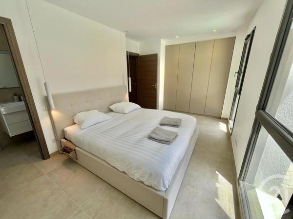 Maison à vendre  4 pièces - 98,92 m 2   ST CYR SUR MER  - 83