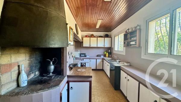 Maison à vendre  8 pièces - 216 m 2   LA GARDE  - 83