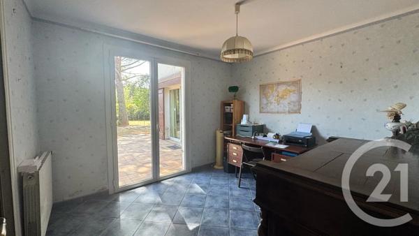 Maison à vendre  8 pièces - 216 m 2   LA GARDE  - 83