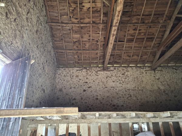 Grange à vendre à Terres-de-Haute-Charente (16270) - Charente