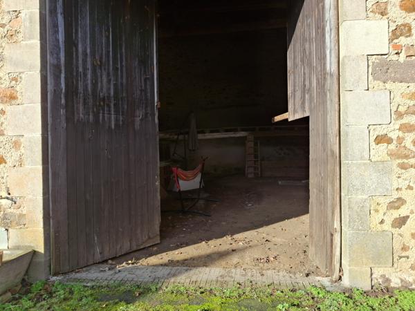 Grange à vendre à Terres-de-Haute-Charente (16270) - Charente