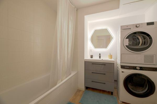 A vendre à LIFFRÉ, appartement Type 3 de 70m², jardin de 124m², deux chambres, deux places de stationnement et un cellier