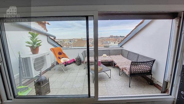 Appartement duplex style haussmannien T5 de 137.05M2 + 2 caves et terrasse et balcons- Bld Clémenceau  5 pièce(s) 135.79 m2