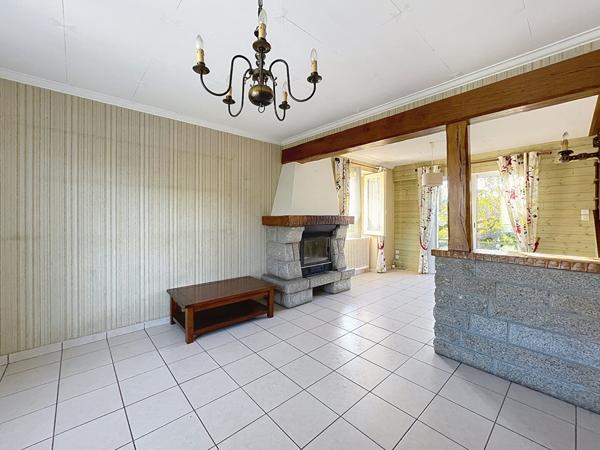 À vendre - Maison à rafraichir avec 1000m² de terrain située dans le centre de Noyal Muzillac