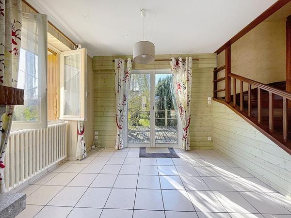 À vendre - Maison à rafraichir avec 1000m² de terrain située dans le centre de Noyal Muzillac