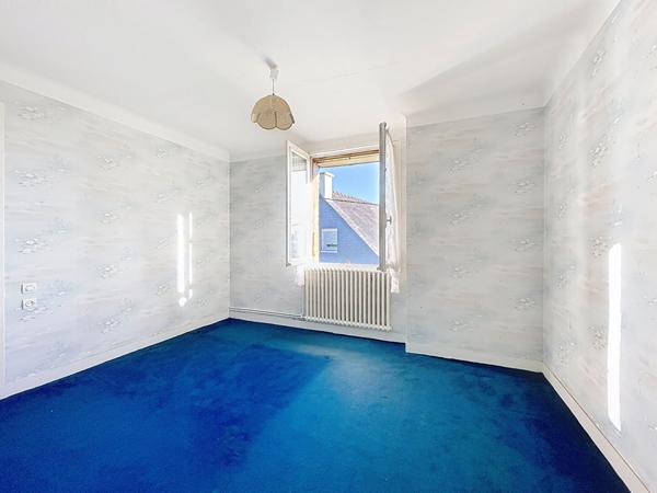 À vendre - Maison à rafraichir avec 1000m² de terrain située dans le centre de Noyal Muzillac