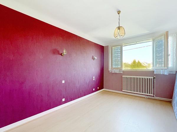 À vendre - Maison à rafraichir avec 1000m² de terrain située dans le centre de Noyal Muzillac