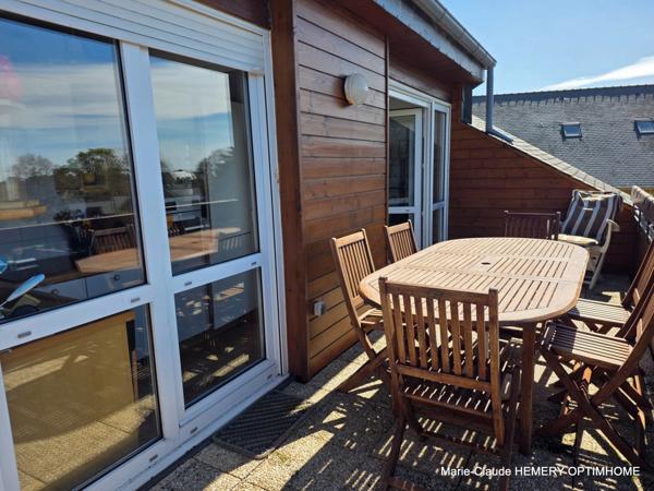 SAINT BRIAC SUR MER:Appartement de 69m², 4 pièces, terrasse et balcon ensoleillées, deux stationnements