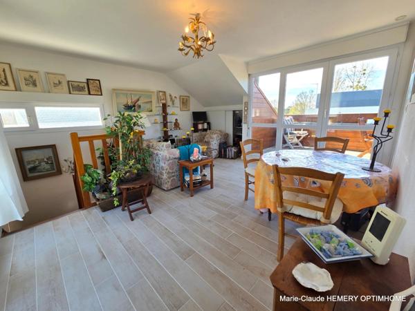 SAINT BRIAC SUR MER:Appartement de 69m², 4 pièces, terrasse et balcon ensoleillées, deux stationnements