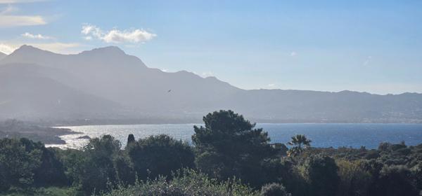 LUMIO - Maison à vendre de 125m2 sur 11.000m2 de terrain VUE SPLENDIDE SUR LE GOLFE DE CALVI