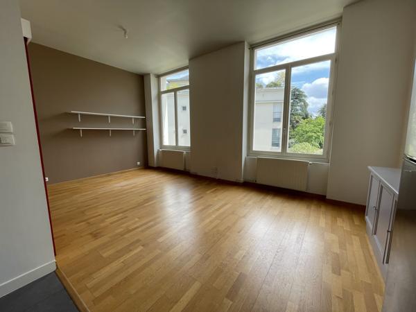MELLINET - APPARTEMENT T2 + PARKING