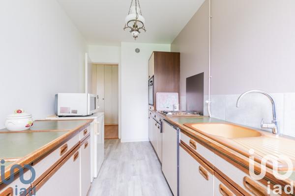 Appartement 2 pièces de 51 m² à Chilly-Mazarin (91380)