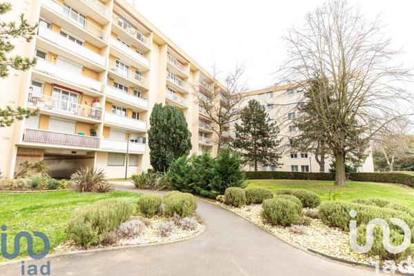 Appartement 2 pièces de 51 m² à Chilly-Mazarin (91380)