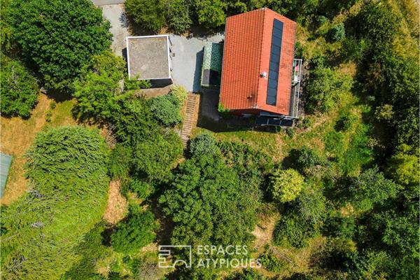 Maison d’architecte bioclimatique et son environnement nature