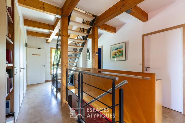 Maison d’architecte bioclimatique et son environnement nature