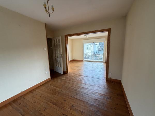 Villeneuve-sur-Lot (47300) Villeneuve sur lot , maison au calme 124 m² sur 2 niveaux avec garage et jardin