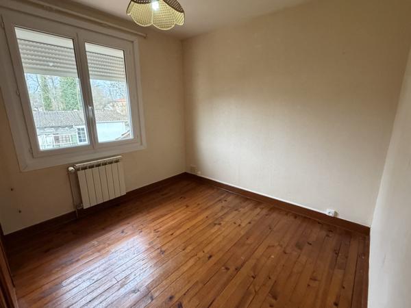 Villeneuve-sur-Lot (47300) Villeneuve sur lot , maison au calme 124 m² sur 2 niveaux avec garage et jardin