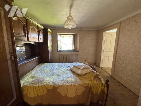 MAISON 90 m2 SECTEUR CALME SUR LA COMMUNE DE BOUROGNE